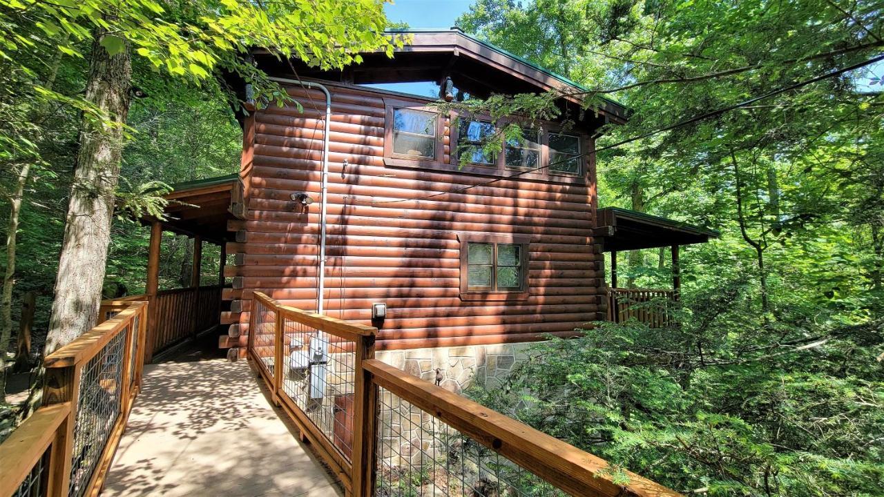 Mountain Joy -Private Treehouse Style Cabin That Sleeps 4-Free Tickets 蓋特林堡 外观 照片